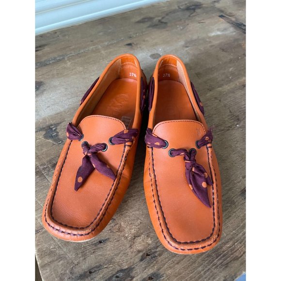 TOD'S Orange Leather Polka Dot Ribbon Driving Shoe - Picture 2 of 11